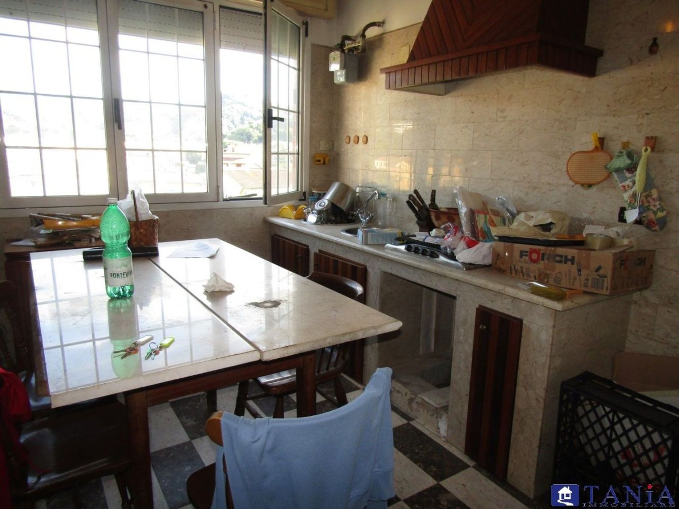5 rooms Apartment in Carrara, Italy No. 27331