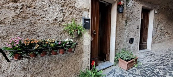 Apartamento de 2 dormitorios en Carbognano, Italy No. 331846 42