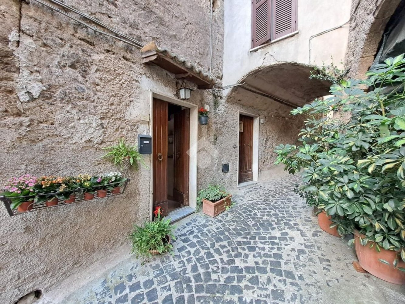 Apartamento de 2 dormitorios en Carbognano, Italy No. 331846