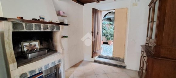 Apartamento de 2 dormitorios en Carbognano, Italy No. 331846 5