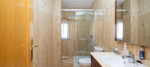 4 bedrooms House in Jun, Spain No. 94765 36