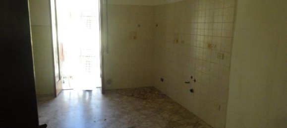 4 rooms Apartment in Turi, Italy No. 252879 2