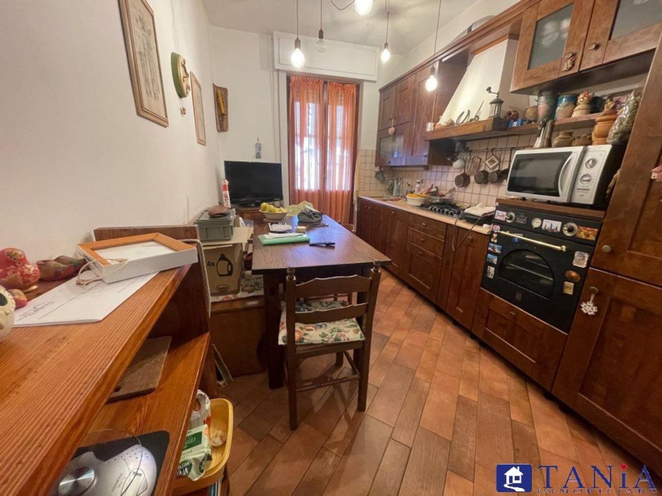 4 rooms Apartment in Carrara, Italy No. 27386