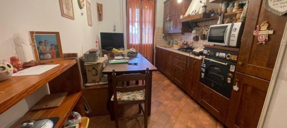 4 rooms Apartment in Carrara, Italy No. 27386 2