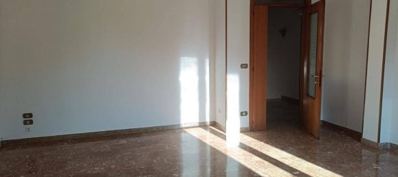 4 Schlafzimmer Wohnung in Padua, Italy, Nr. 344744 9