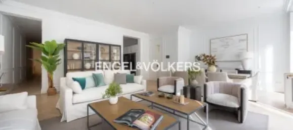 4 bedrooms Commercial property in Madrid, Spain No. 176773 15