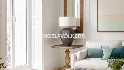 4 bedrooms Commercial property in Madrid, Spain No. 176773