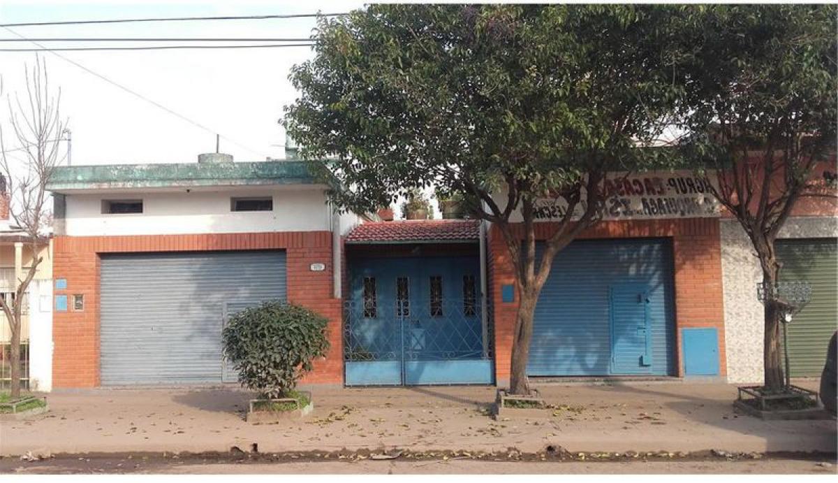 Studio in Jose C. Paz, Argentina No. 78611