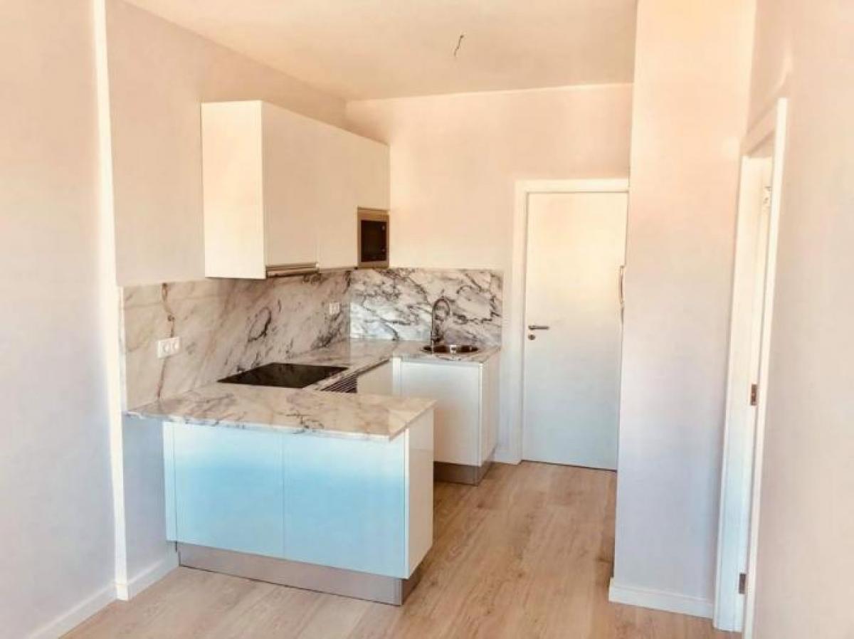 Studio in Porto, Portugal No. 3524