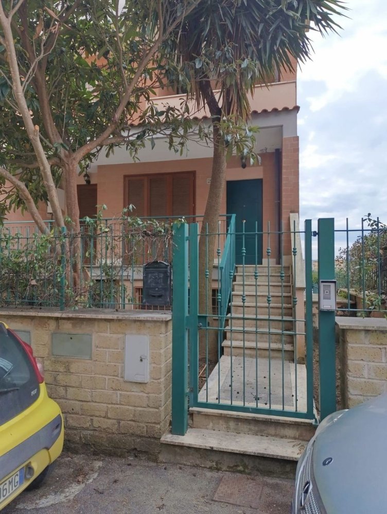 Casa de 4 divisões em Capena, Italy N.º 44085