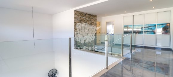 Вилла с 4 спальнями в Лагоа, Португалия № 100362 16