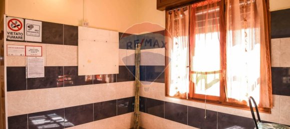 2 rooms Commercial property in Ferrara, Italy No. 143103 13