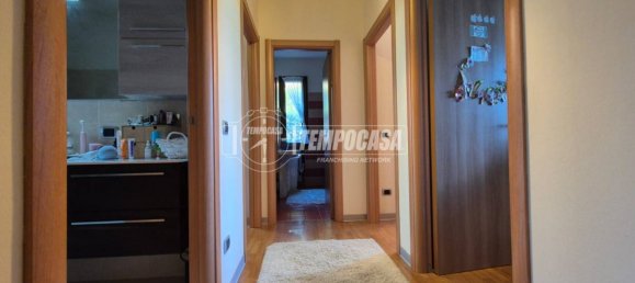 3 Schlafzimmer Wohnung in Collecchio, Italy, Nr. 295770 8