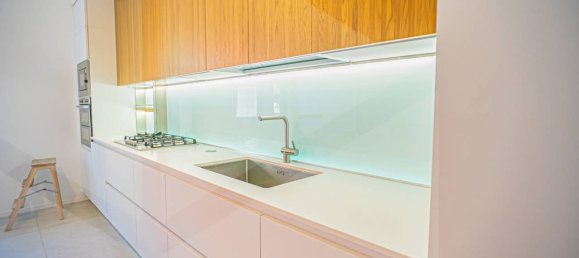 3 rooms Apartment in Bari, Italy No. 29340 9