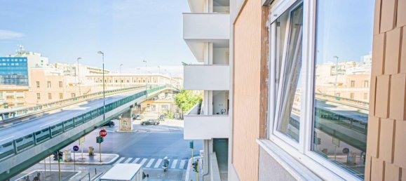 3 rooms Apartment in Bari, Italy No. 29340 30