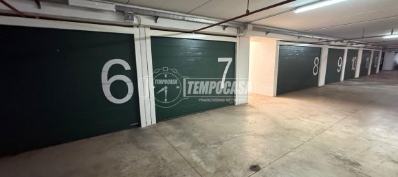 1 room Garage in Naples, Italy No. 274465 9