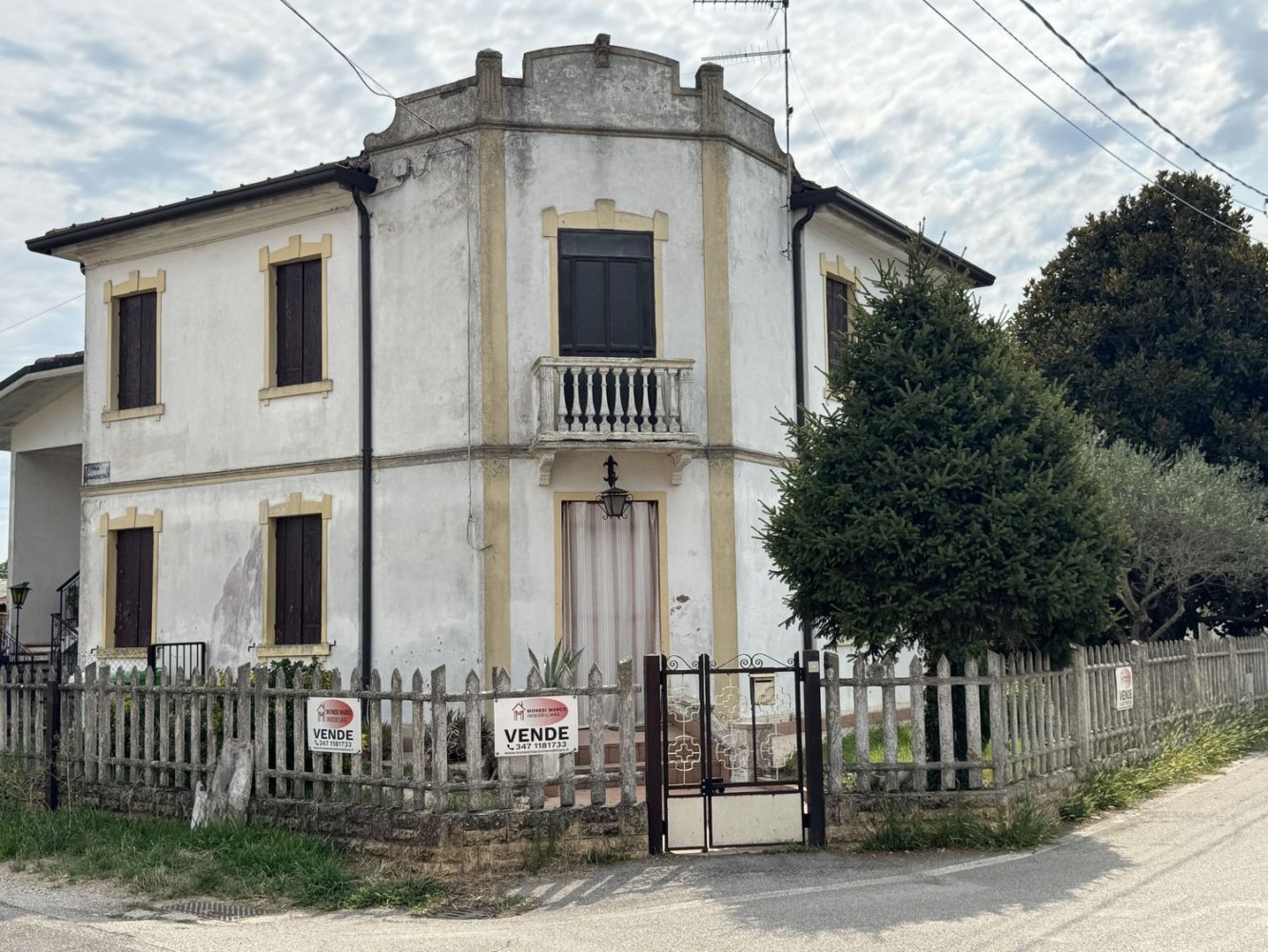 6 rooms House in Fiesso Umbertiano, Italy No. 301521