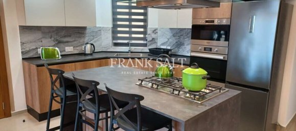 3 bedrooms Apartment in Zabbar, Malta No. 4674 2