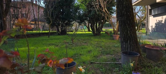 5-salle Appartement à Reggio Emilia, Italy No. 34748 3