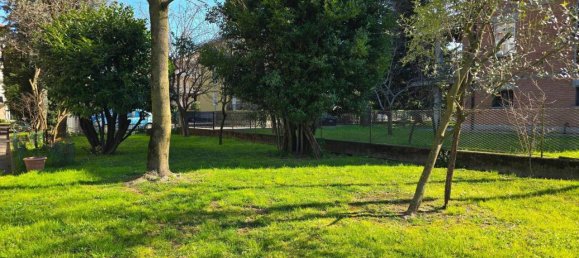 5-salle Appartement à Reggio Emilia, Italy No. 34748 4