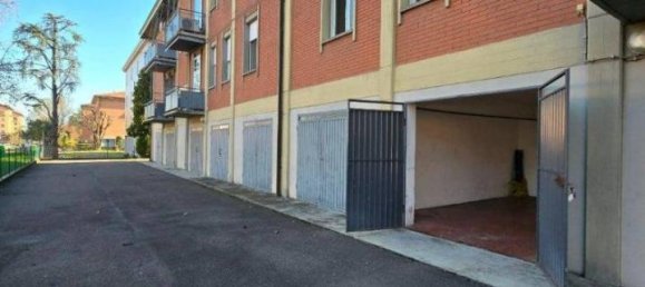 5-salle Appartement à Reggio Emilia, Italy No. 34748 17