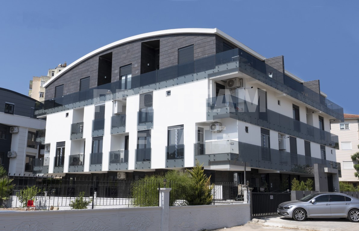 Квартира с 2 комнатами в Муратпаша, Турция № 31696