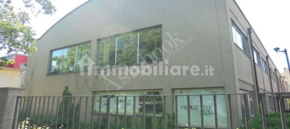 Склад с 5 комнатами в Гарбаньяте Миланезе, Италия № 259234 4