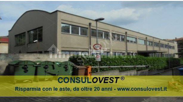 Склад с 5 комнатами в Гарбаньяте Миланезе, Италия № 259234