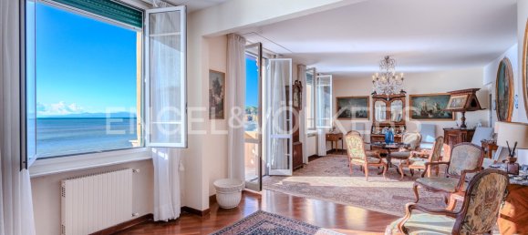 7 bedrooms Apartment in Genoa, Italy No. 132128 4