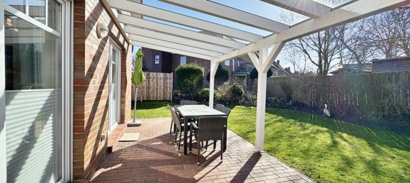 5 rooms Townhouse in Leer, Germany No. 153573 3