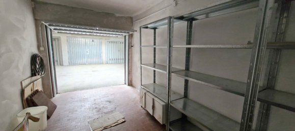  Garage in Bologna, Italy No. 287761 7