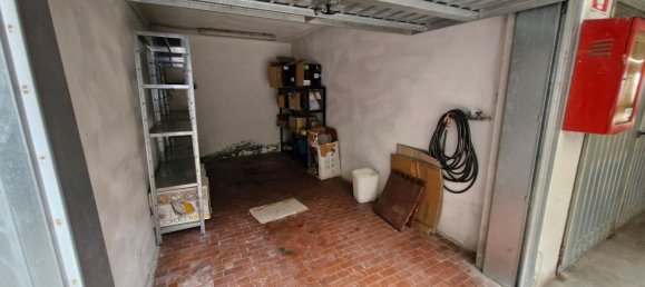  Garage in Bologna, Italy No. 287761 4
