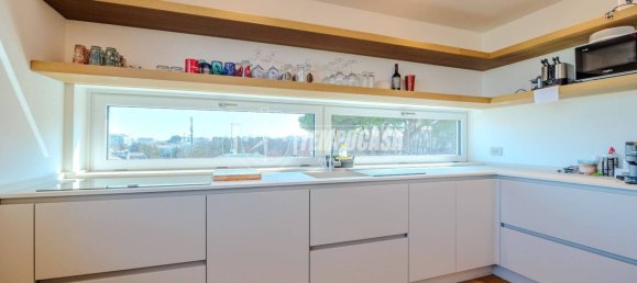 Пентхаус с 2 спальнями в Риччоне, Италия № 59912 12