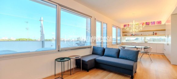 Пентхаус с 2 спальнями в Риччоне, Италия № 59912 3