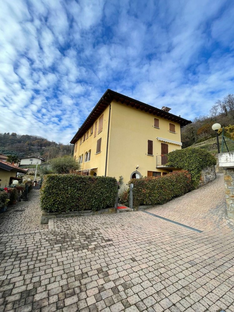 Квартира с 2 комнатами в Форесто Спарсо, Италия № 74770