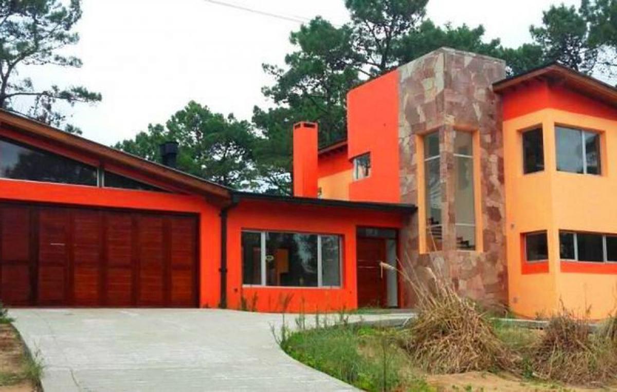 Дом с 4 спальнями в Мар-дель-Плата, Аргентина № 83352