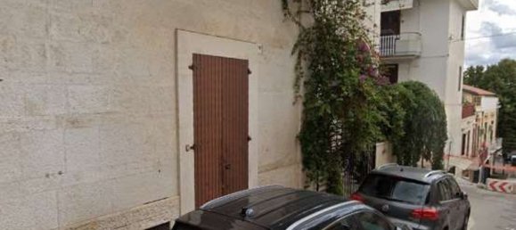286m² Commercial property in Ruvo di Puglia, Italy No. 39568 4