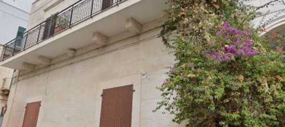 286m² Commercial property in Ruvo di Puglia, Italy No. 39568 2