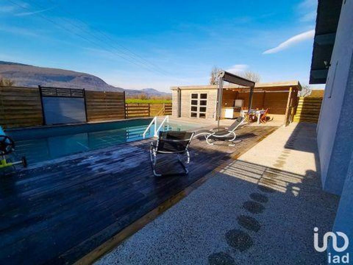 5 bedrooms House in La Balme, France No. 23894