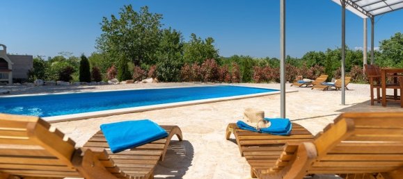 2 bedrooms House in Porec, Croatia No. 202 5