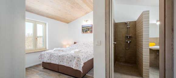 2 bedrooms House in Porec, Croatia No. 202 11