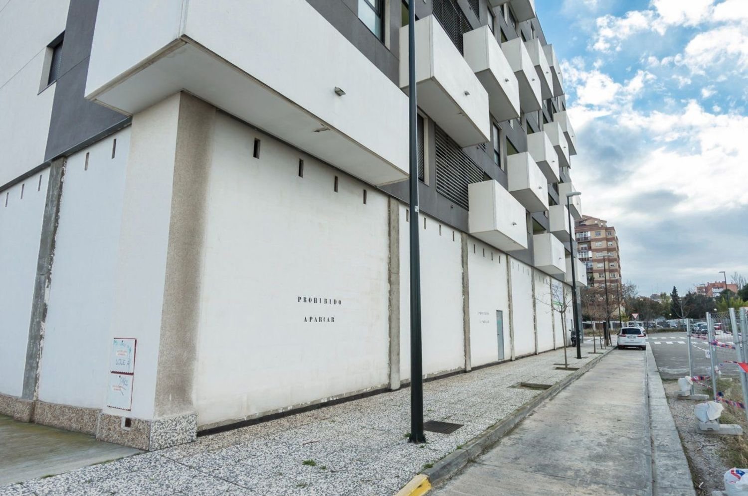 Gewerbliche Immobilie in Zaragoza, Spain 354m², Nr. 66740
