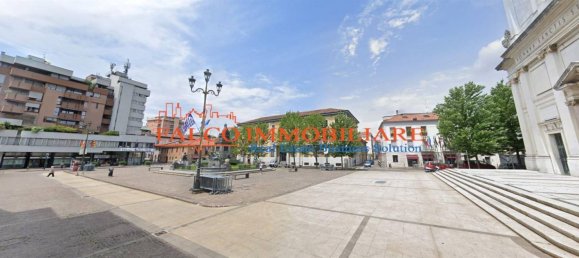 530m² Commercial property in Desio, Italy No. 337694 2