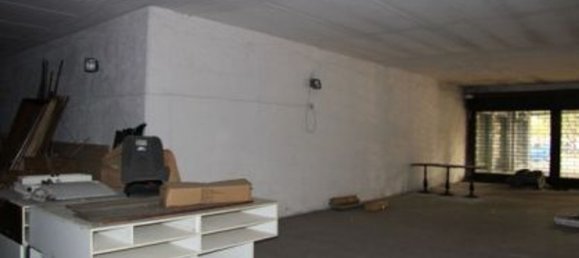 1037m² Commercial property in Rho, Italy No. 99816 6