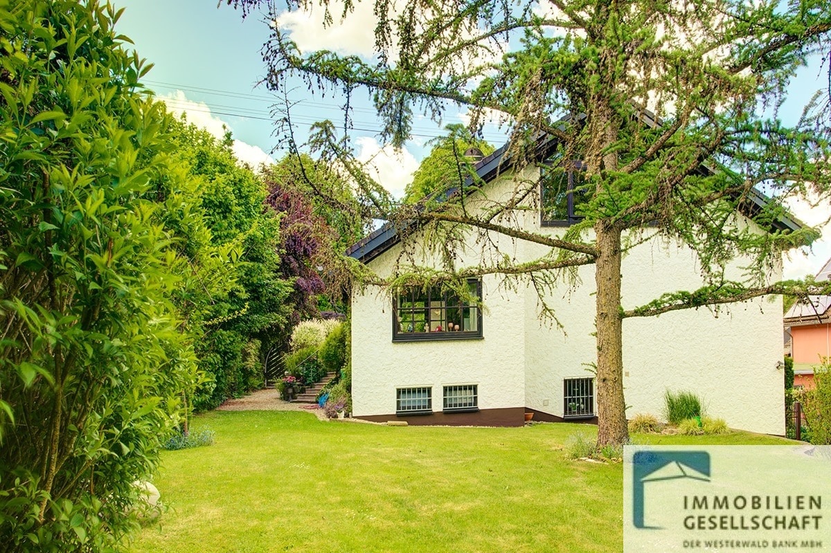 8غرفة منزل في Westerwaldkreis, Germany رقم 356240