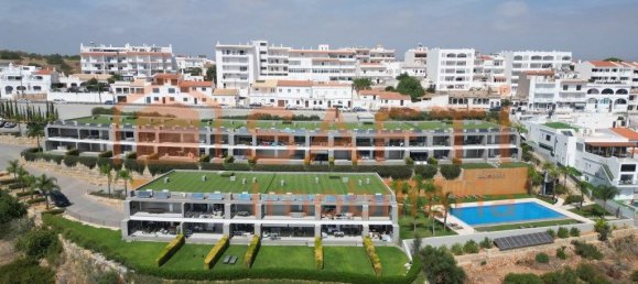 2 Schlafzimmer Wohnung in Albufeira, Portugal, Nr. 323795 3