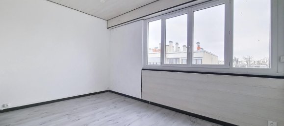 3 bedrooms Apartment in Chennevieres-sur-Marne, France No. 183236 5