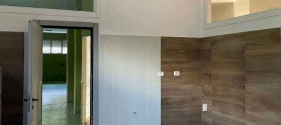 Коммерческая недвижимость 240м² в Монца, Италия № 89587 17