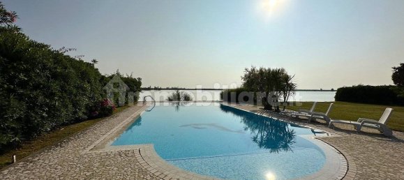 5 bedrooms Villa in Rosolina, Italy No. 351122 8