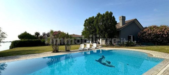 5 bedrooms Villa in Rosolina, Italy No. 351122 11